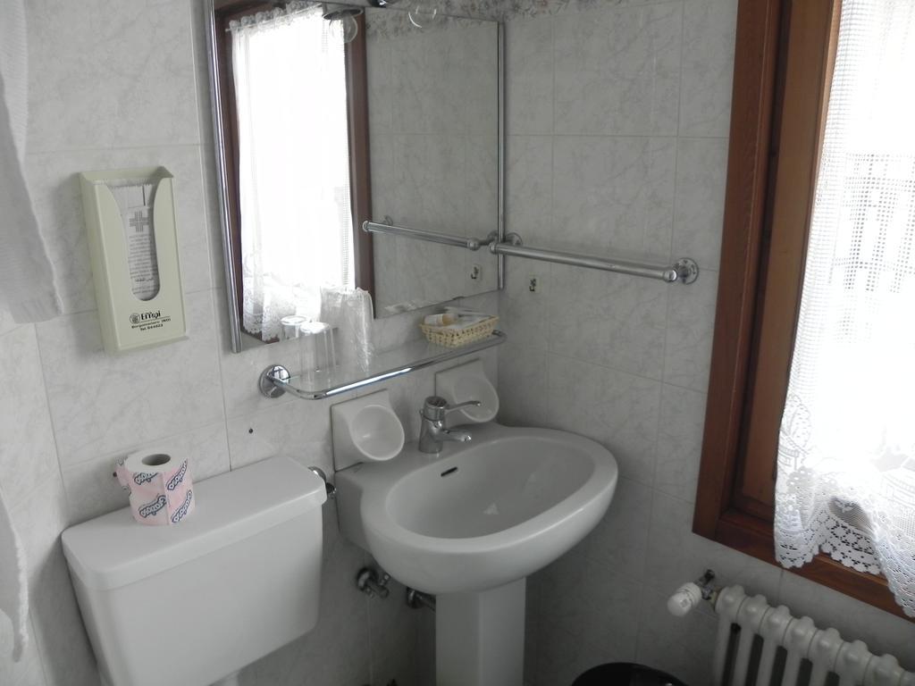 Hotel Nuovo Pecetto Макуньяга Номер фото
